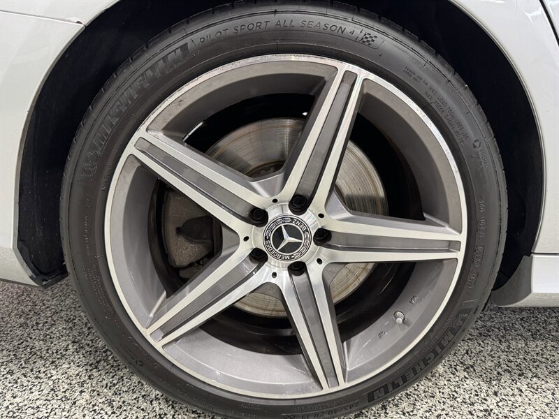 Used 2018 Mercedes-Benz E 400 4MATIC Wagon image 24