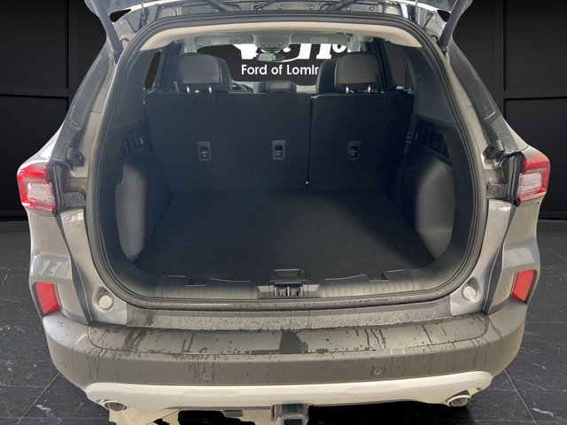 New 2025 Ford Escape SE w/ PHEV Premium Package FWD image 15
