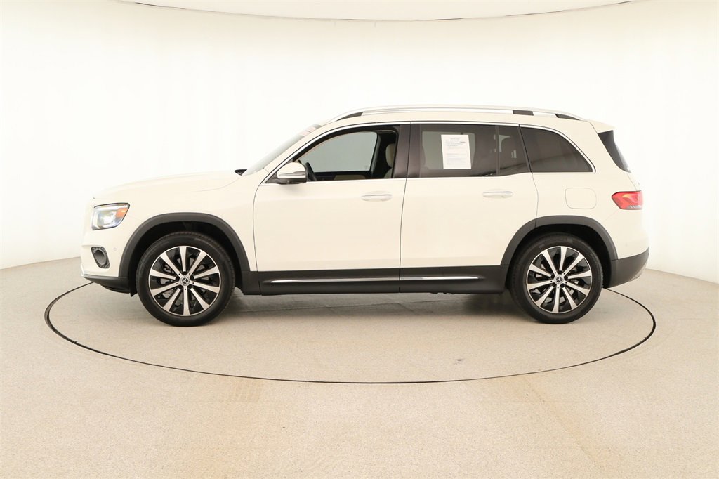 Used 2021 Mercedes-Benz GLB 250 image 2
