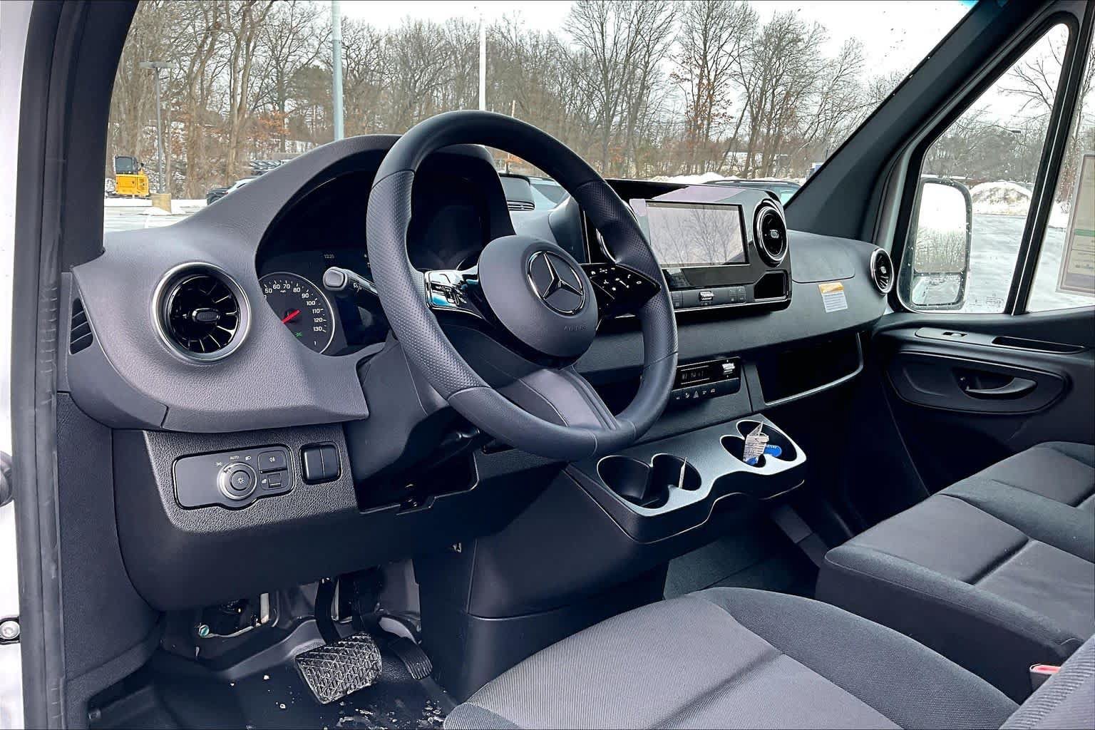 New 2026 Mercedes-Benz Sprinter 2500 image 9