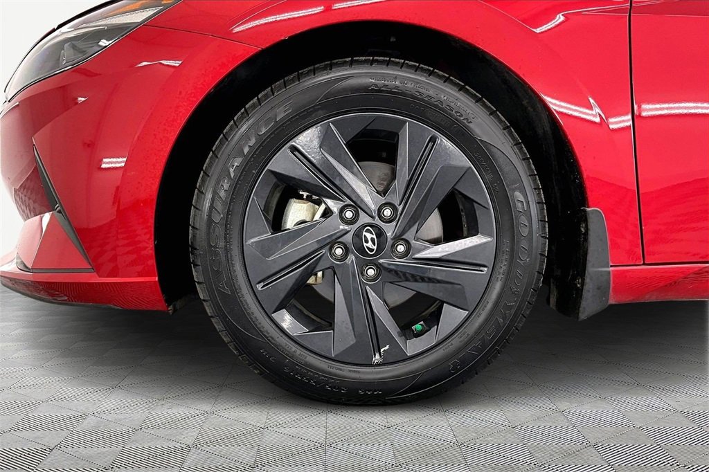 Used 2023 Hyundai Elantra SEL image 9