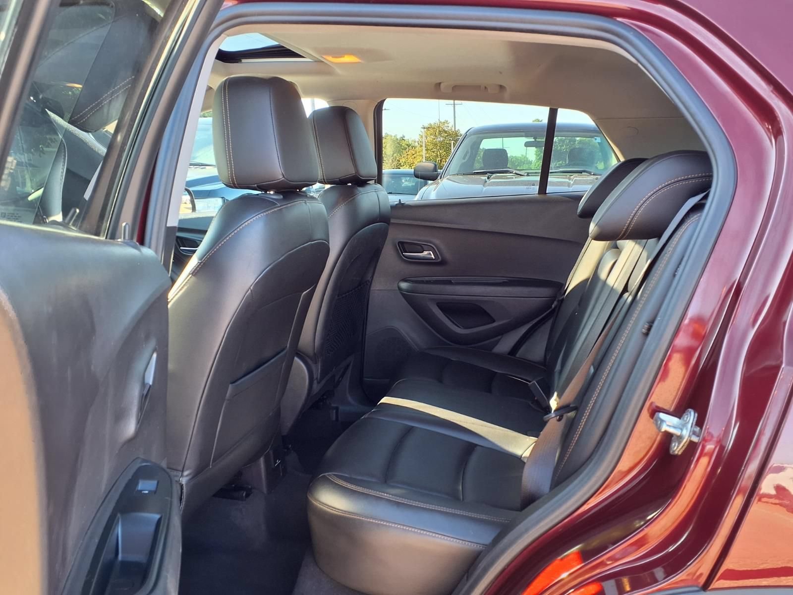 Used 2017 Chevrolet Trax Premier FWD image 12