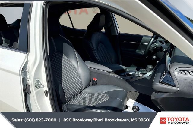 Used 2024 Toyota Camry SE image 6