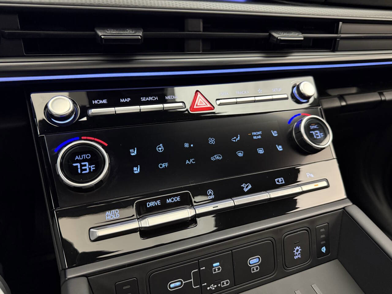 Used 2024 Hyundai Santa Fe Calligraphy image 23