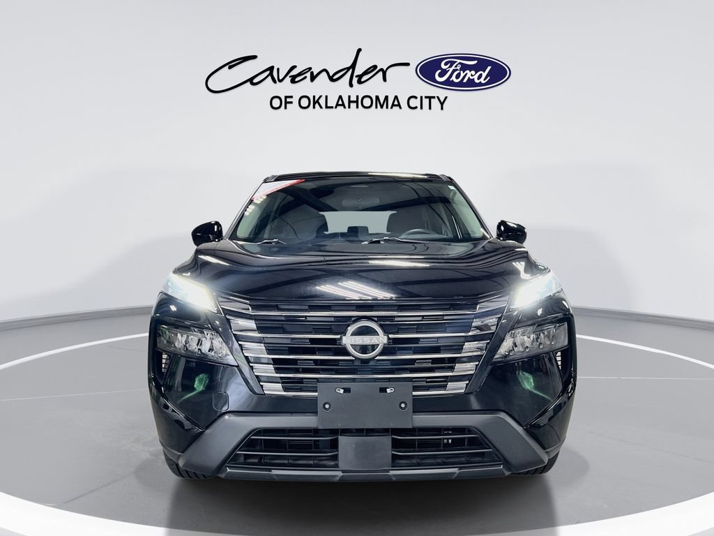 Used 2025 Nissan Rogue SV FWD image 3