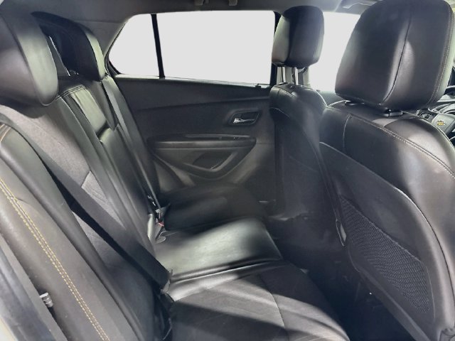 Used 2019 Chevrolet Trax LT w/ LT Convenience Package AWD/4WD image 22