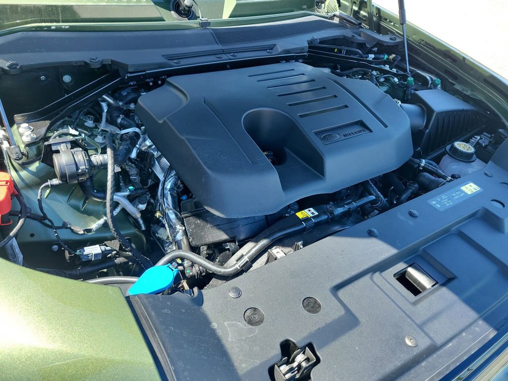 New 2026 Land Rover Defender 130 X-Dynamic SE AWD/4WD image 29
