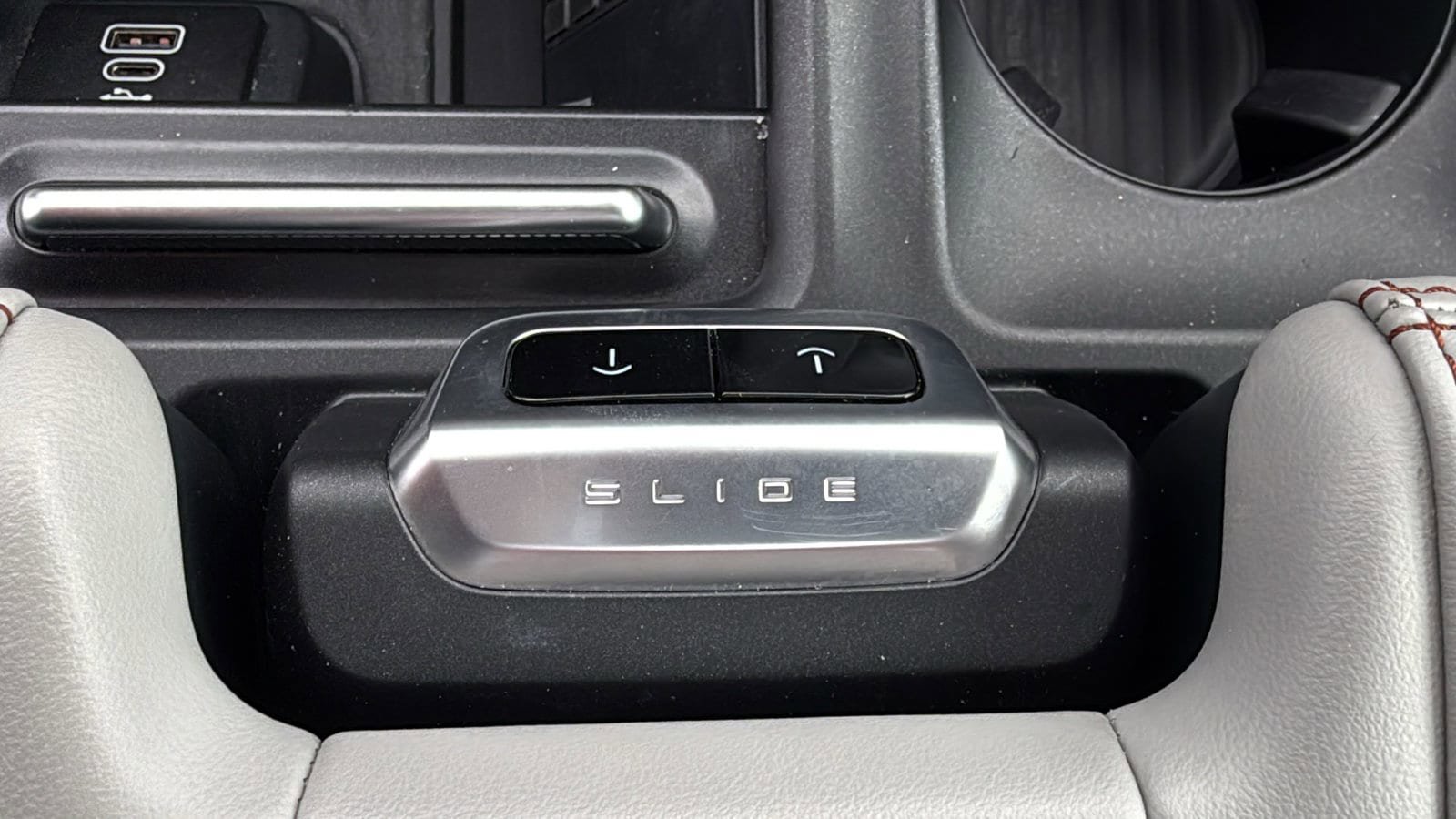 Used 2025 Ford Expedition Active AWD/4WD image 22