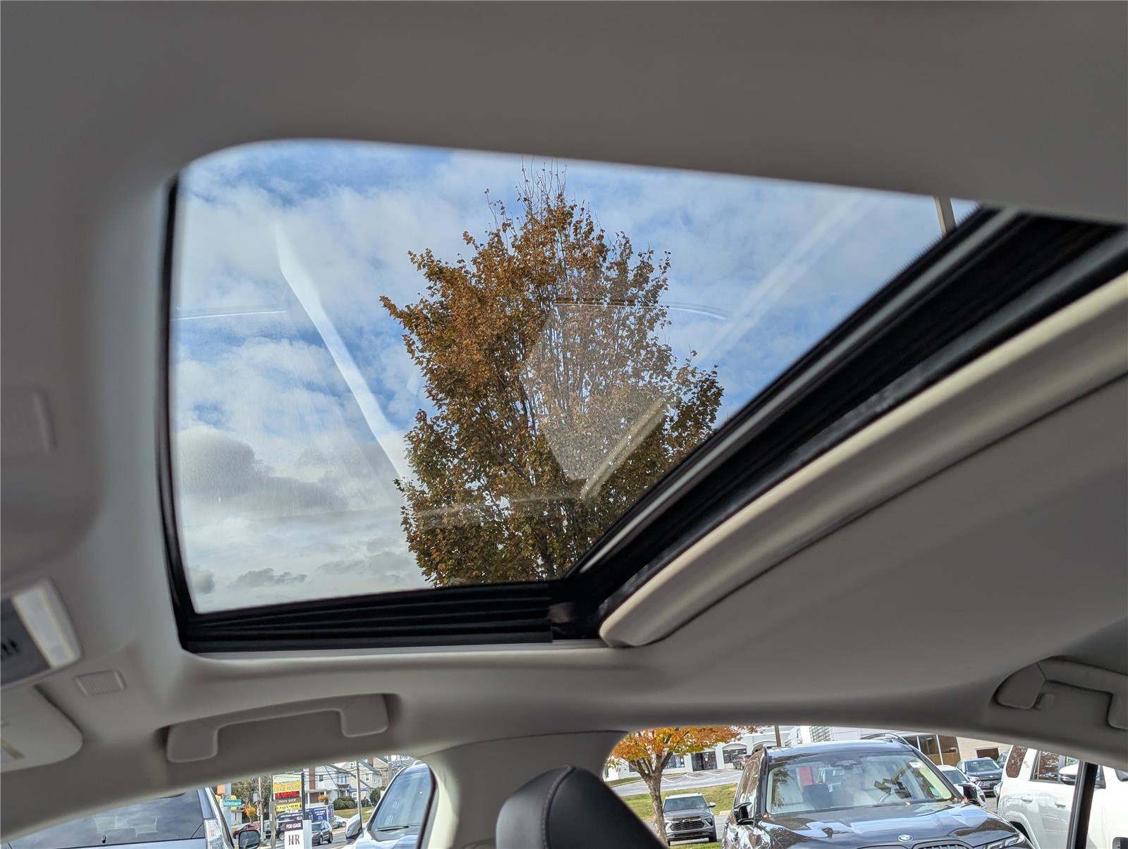 Certified 2024 Lexus ES 350 w/ Premium Package image 18