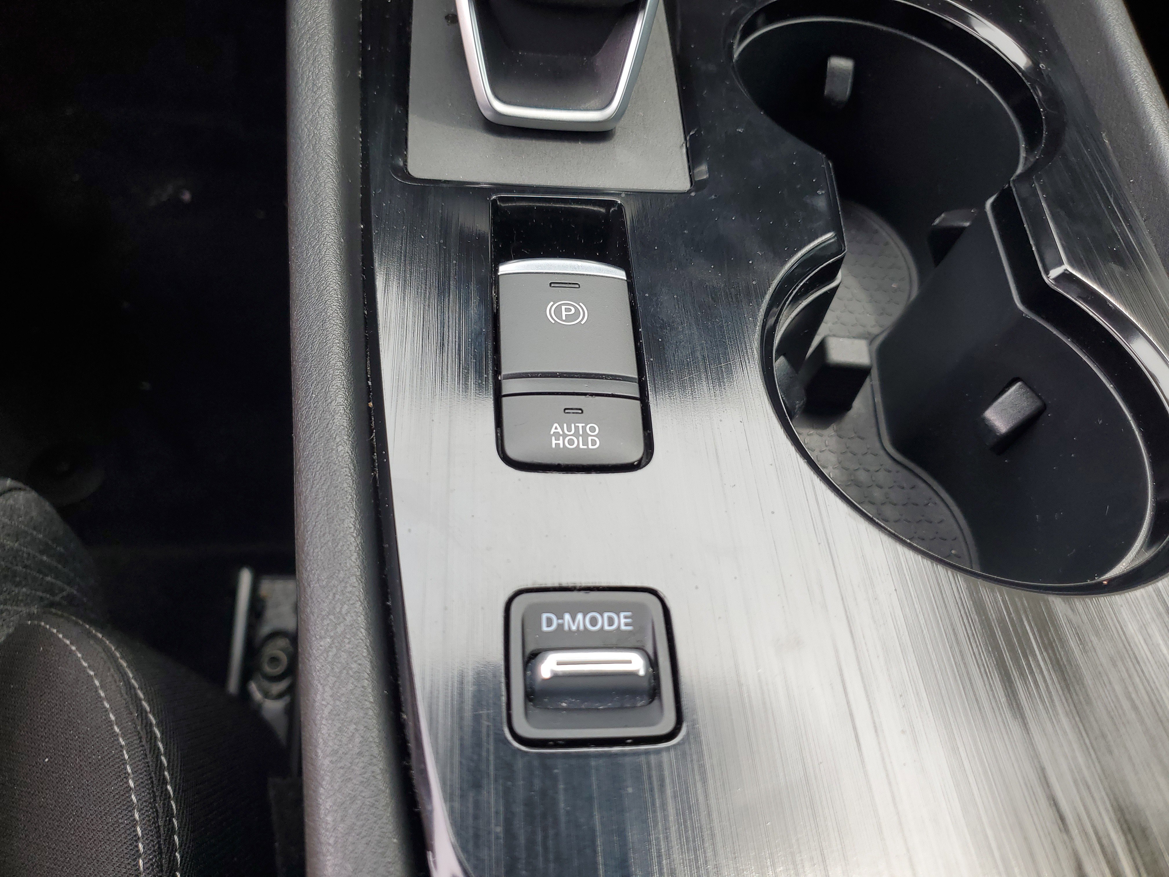 Used 2024 Nissan Rogue SV image 27