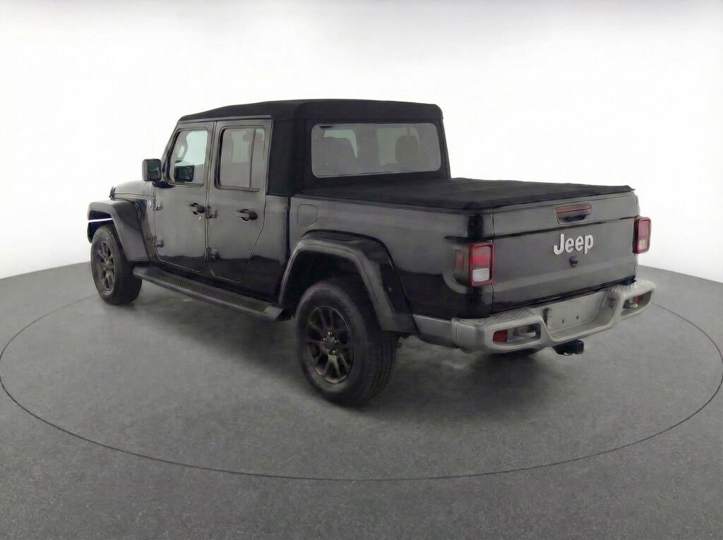 Used 2020 Jeep Gladiator Overland w/ LED Lighting Group image 4