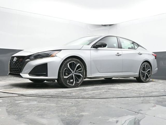 Used 2024 Nissan Altima 2.5 SR image 44