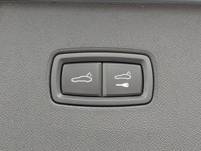 Used 2025 Porsche Cayenne GTS image 10