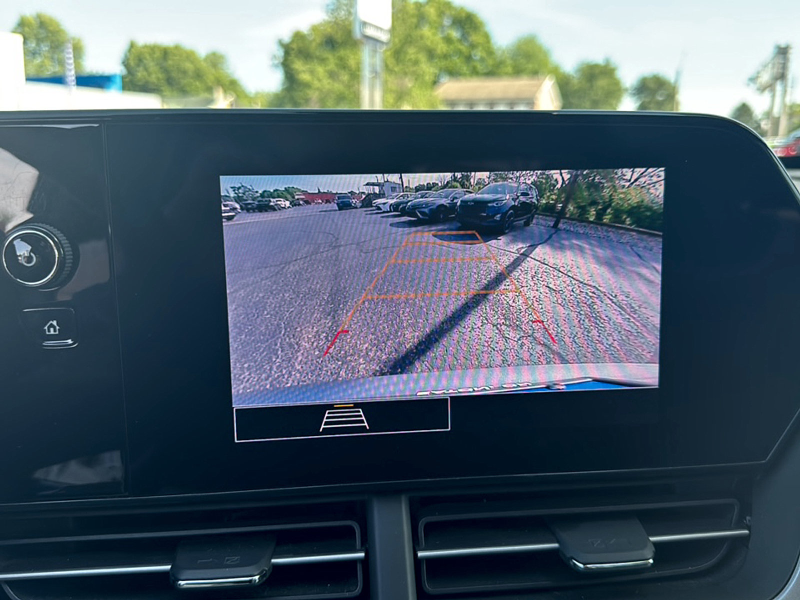 Used 2025 Chevrolet Trax RS FWD image 18