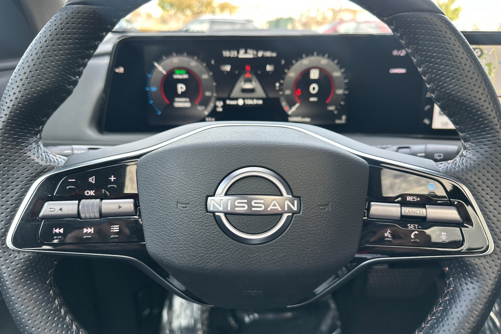 Used 2024 Nissan Ariya FWD image 36