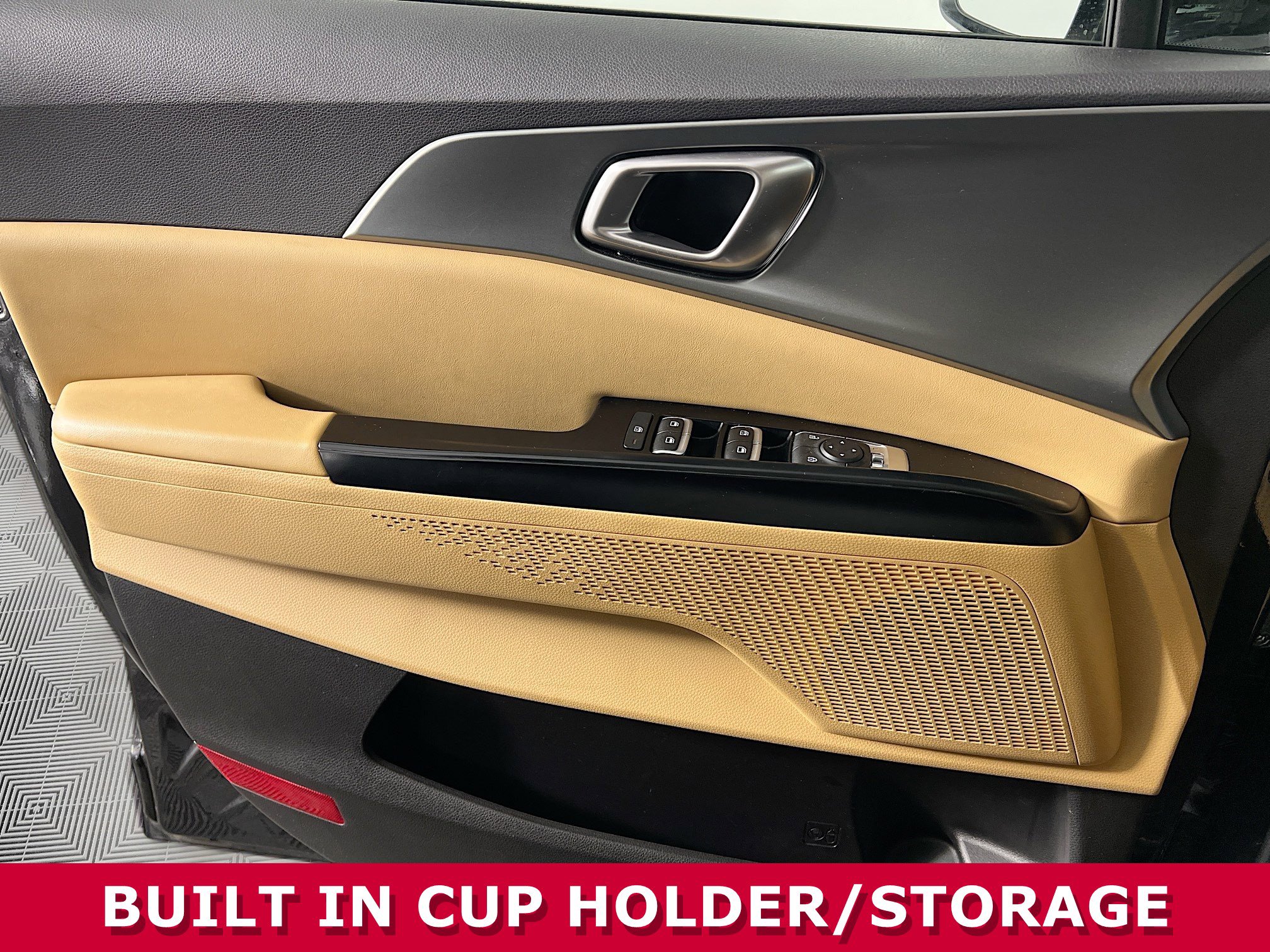 Used 2022 Kia Carnival LX image 19