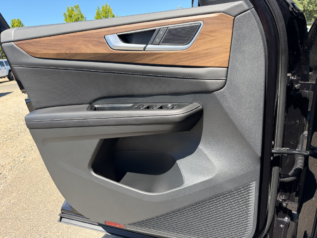 New 2026 Volkswagen Atlas SE FWD image 13