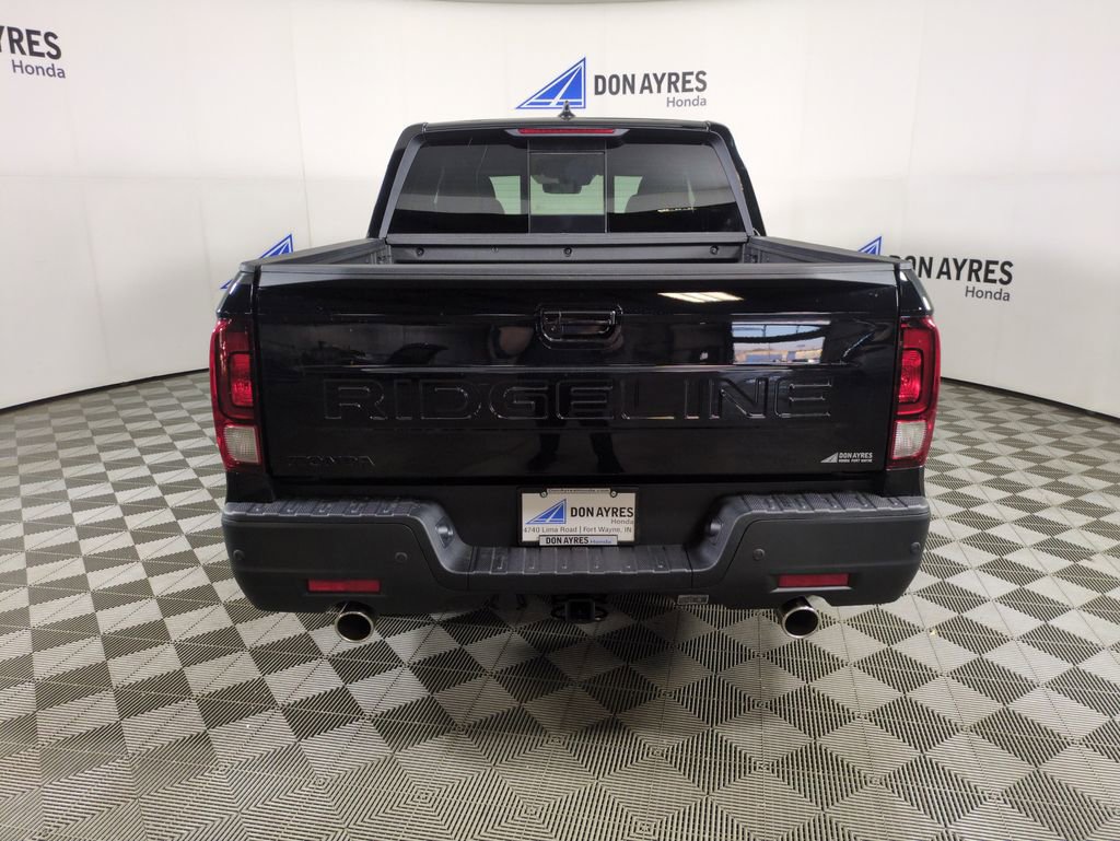 New 2026 Honda Ridgeline Black Edition image 4