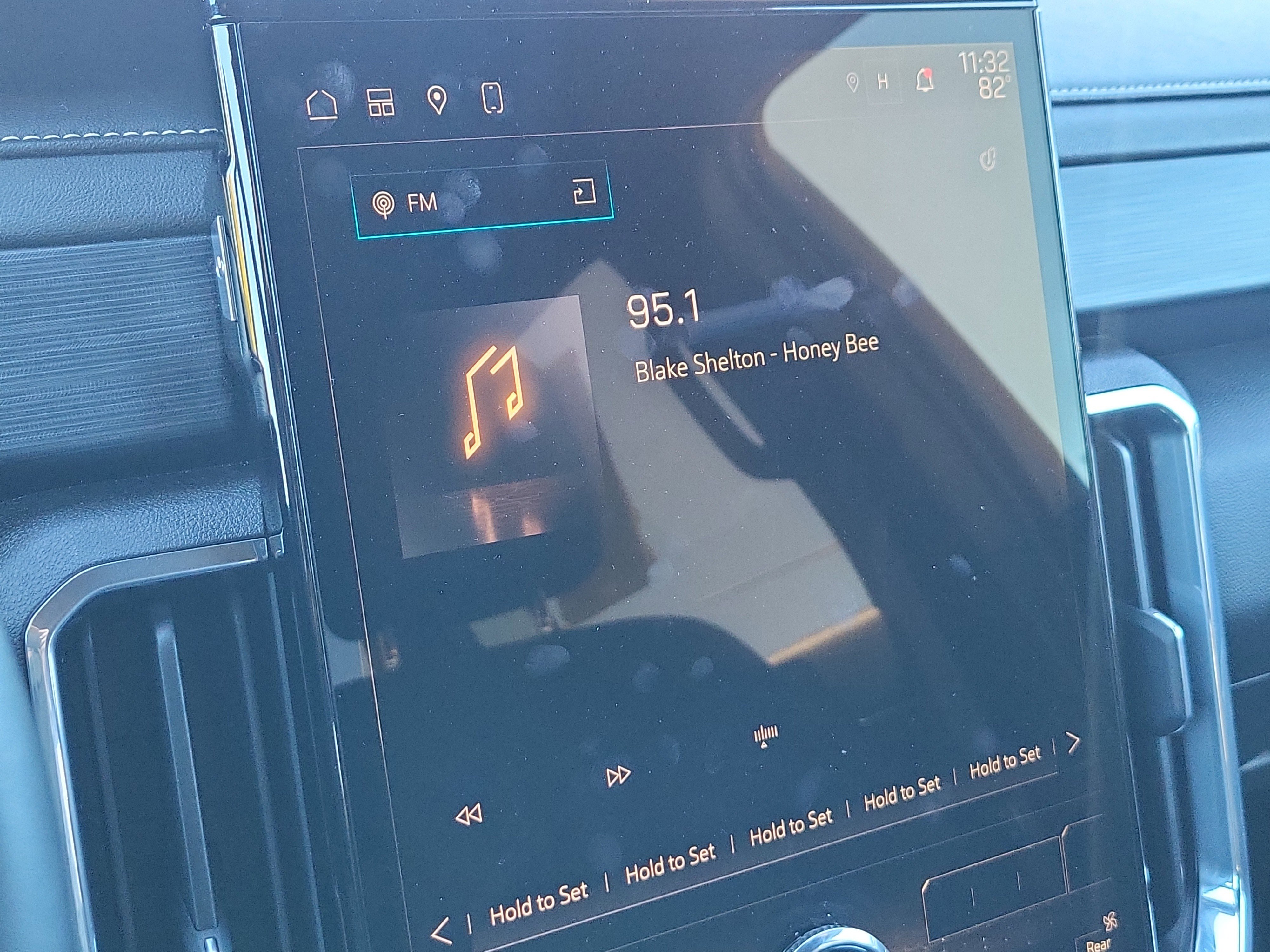 Used 2024 GMC Acadia Elevation image 21