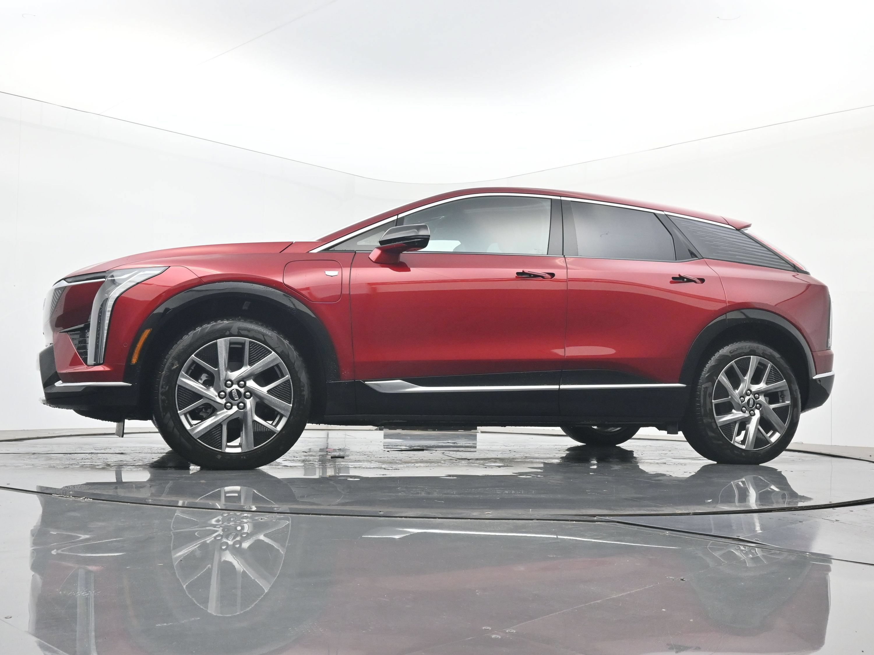 New 2026 Cadillac Optiq Luxury 1 w/ LPO, Floor Liner Package AWD/4WD image 16