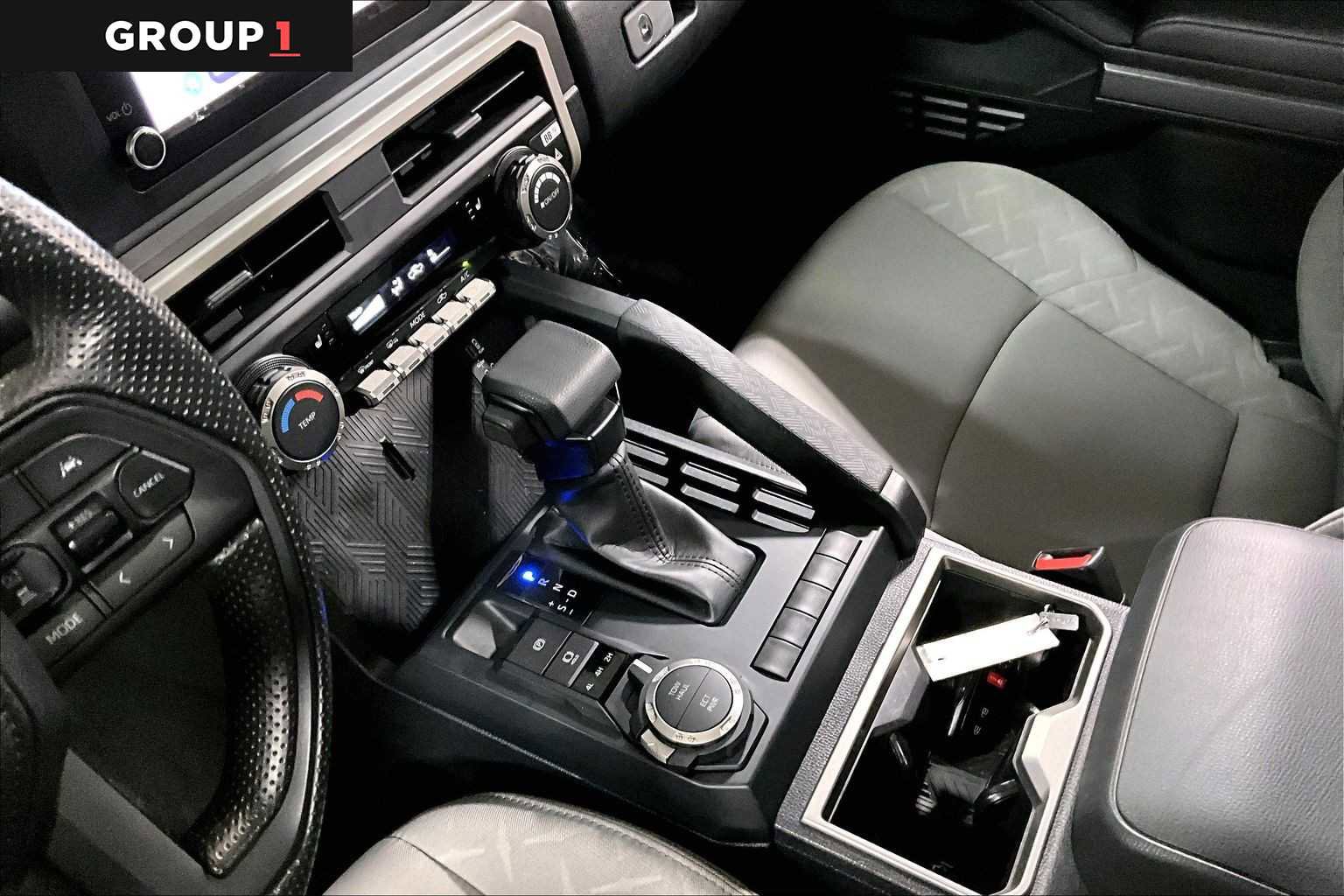 Used 2024 Toyota Tacoma SR5 AWD/4WD image 17