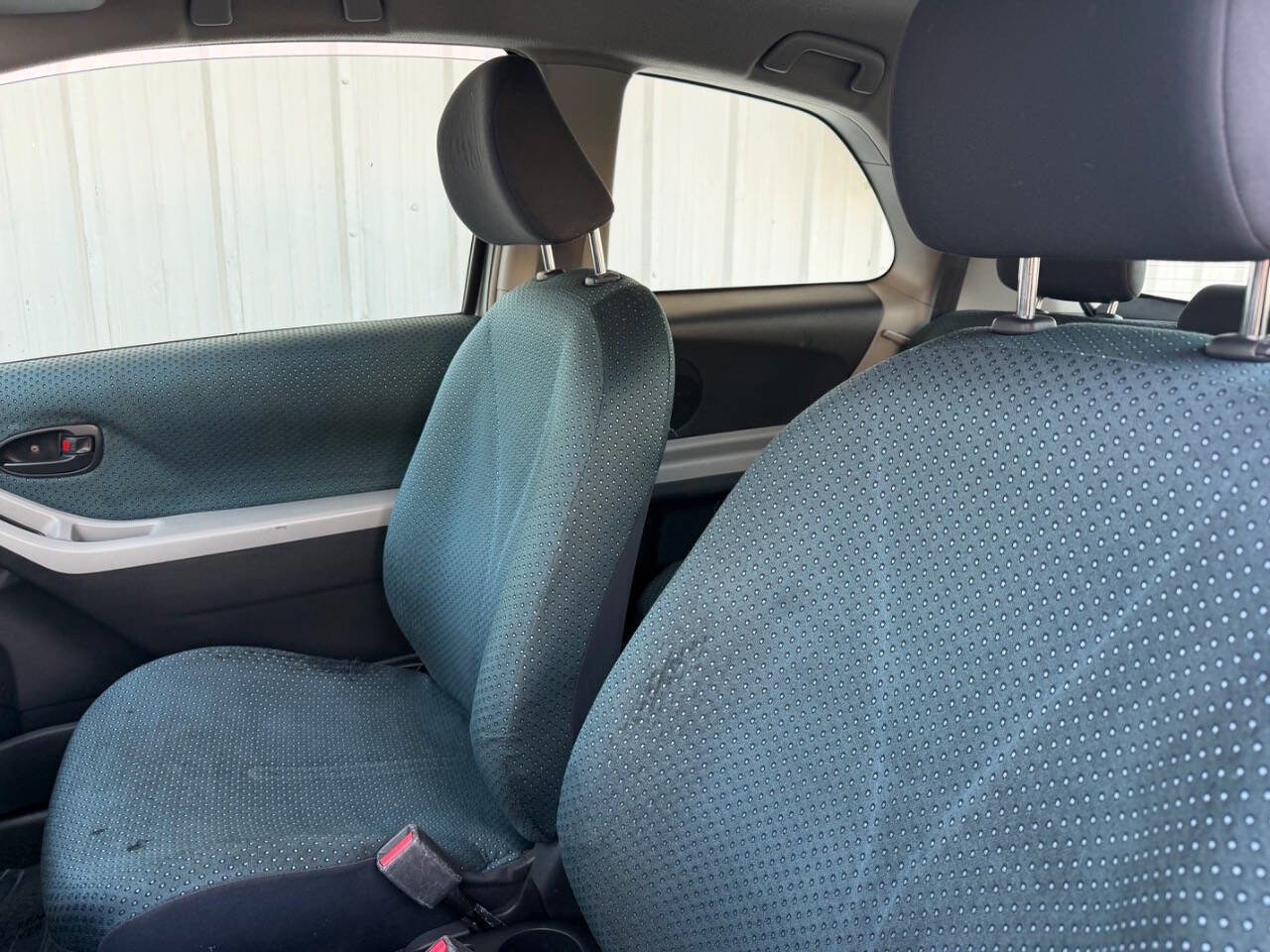 Used 2007 Toyota Yaris 2-Door Hatchback image 17