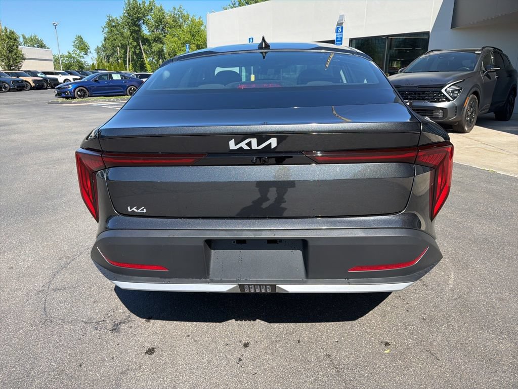New 2026 Kia K4 FWD image 9