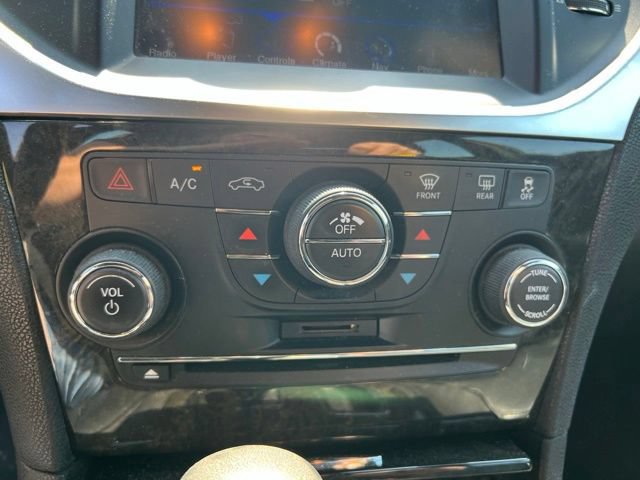 Used 2012 Chrysler 300 C w/ 19-Premium Speaker Group RWD image 21