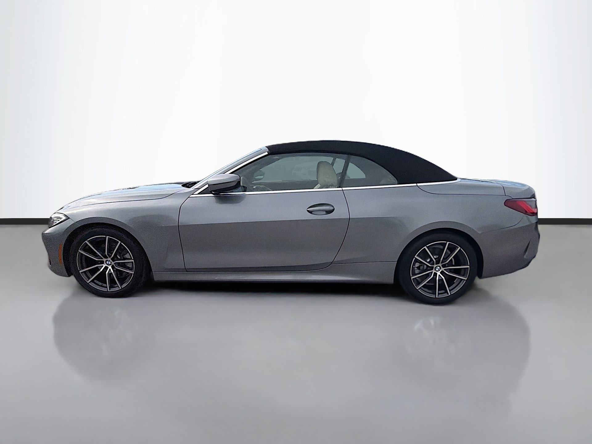 Used 2023 BMW 430i Convertible w/ Convenience Package image 6