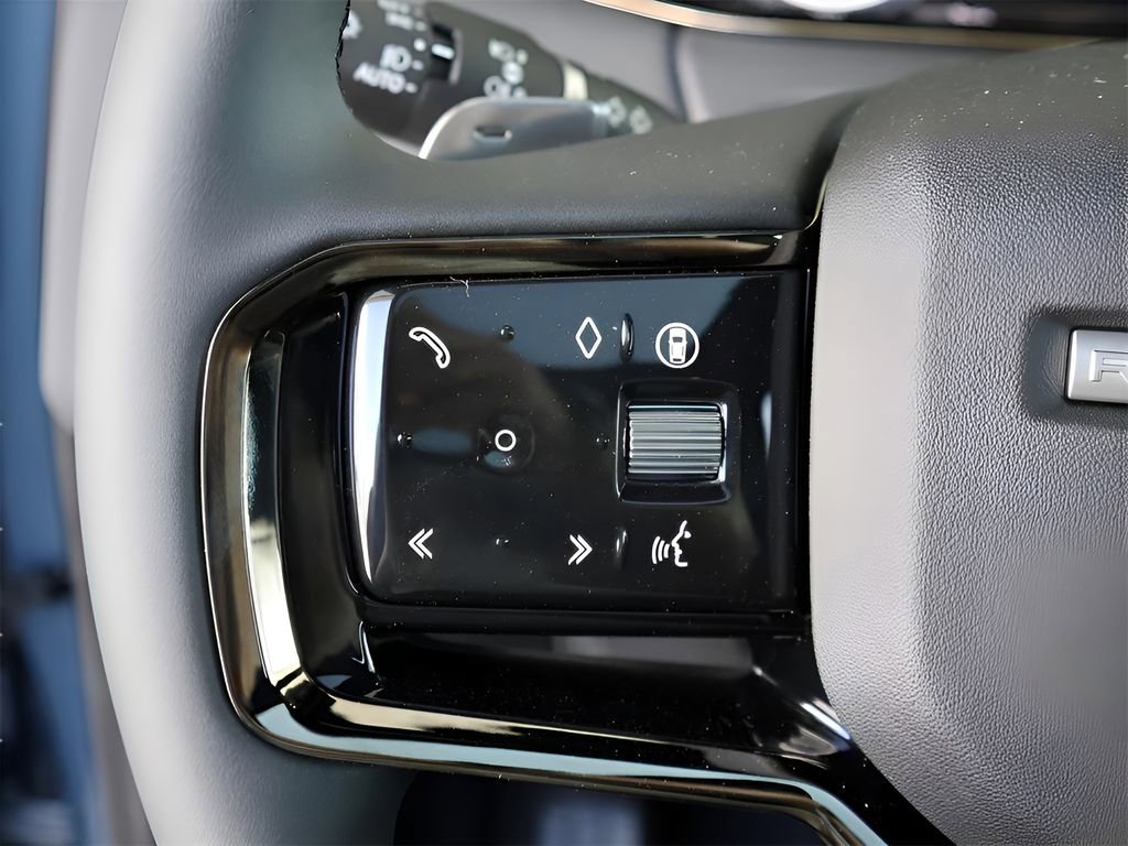 Certified 2026 Land Rover Range Rover Evoque Dynamic SE image 30