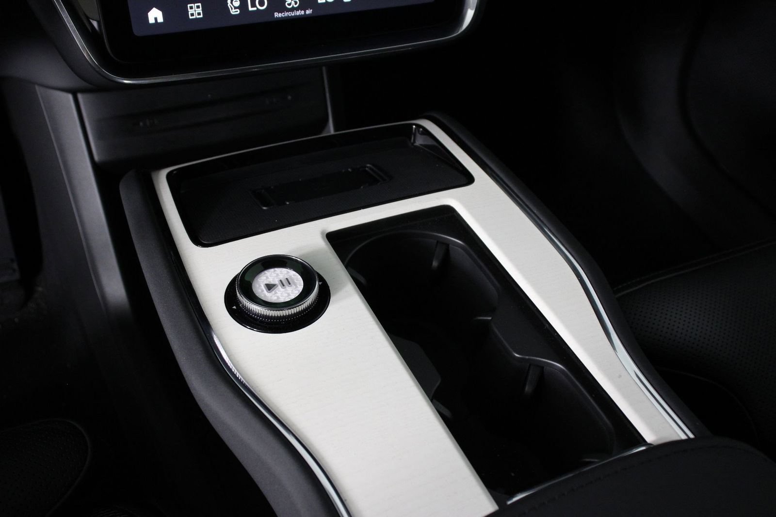 New 2026 Volvo EX90 Ultra AWD/4WD image 7