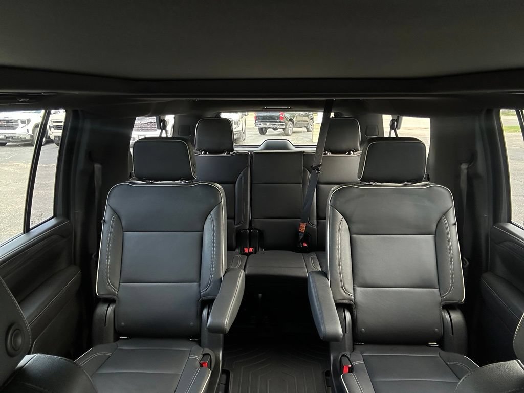 Used 2023 GMC Yukon XL SLT AWD/4WD image 27