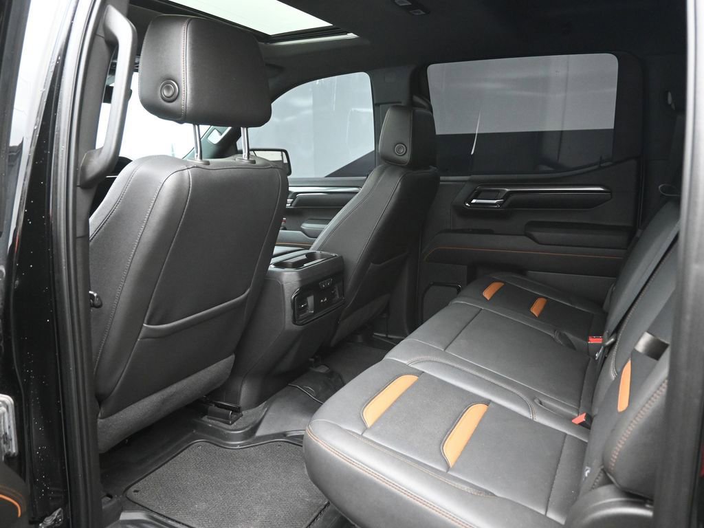 Used 2022 GMC Sierra 1500 AT4 w/ AT4 Premium Package image 2