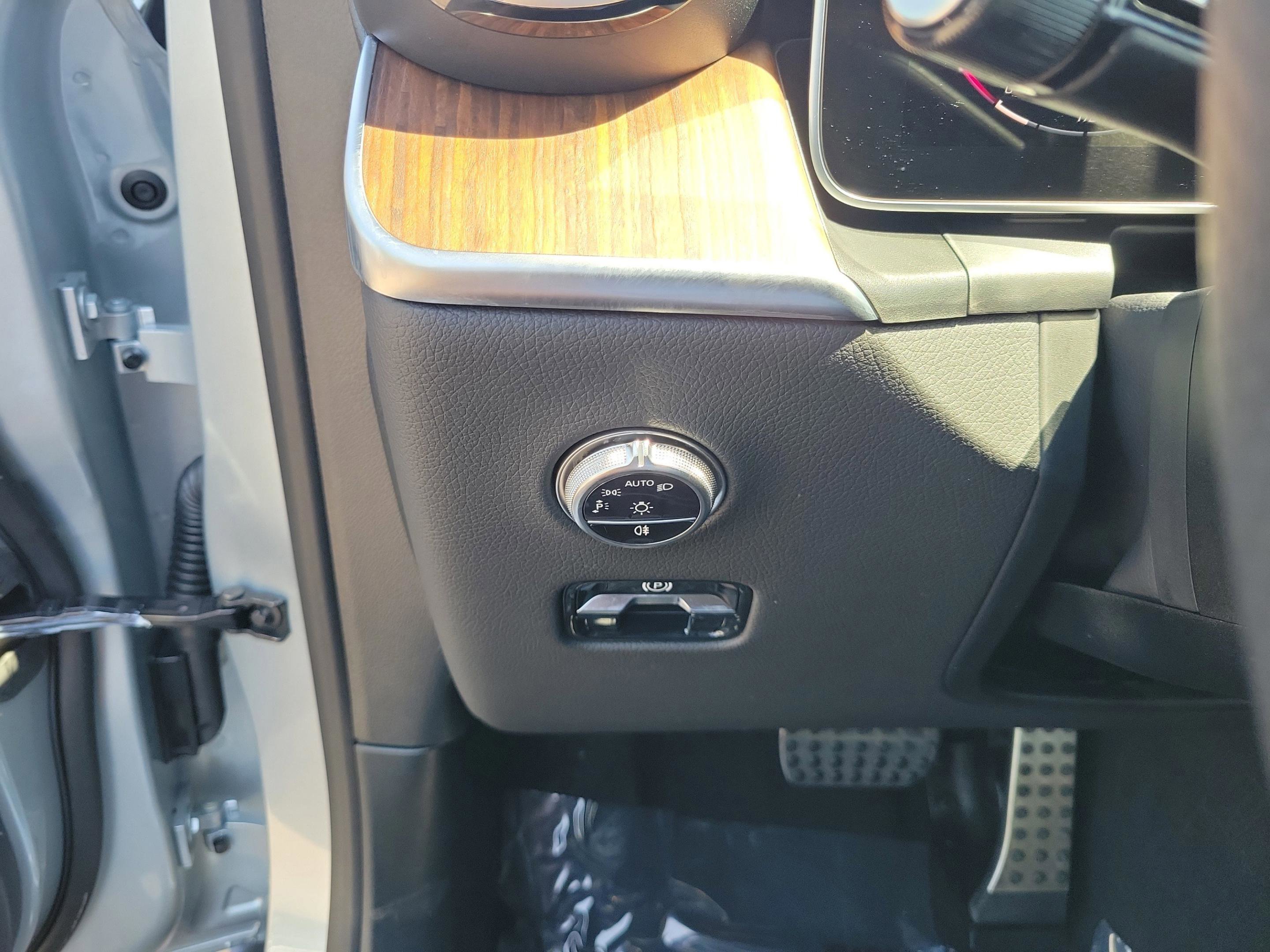 Certified 2026 Mercedes-Benz GLC 300 4MATIC image 24