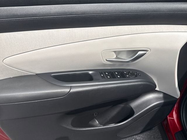 Certified 2025 Hyundai Tucson SEL AWD/4WD image 9