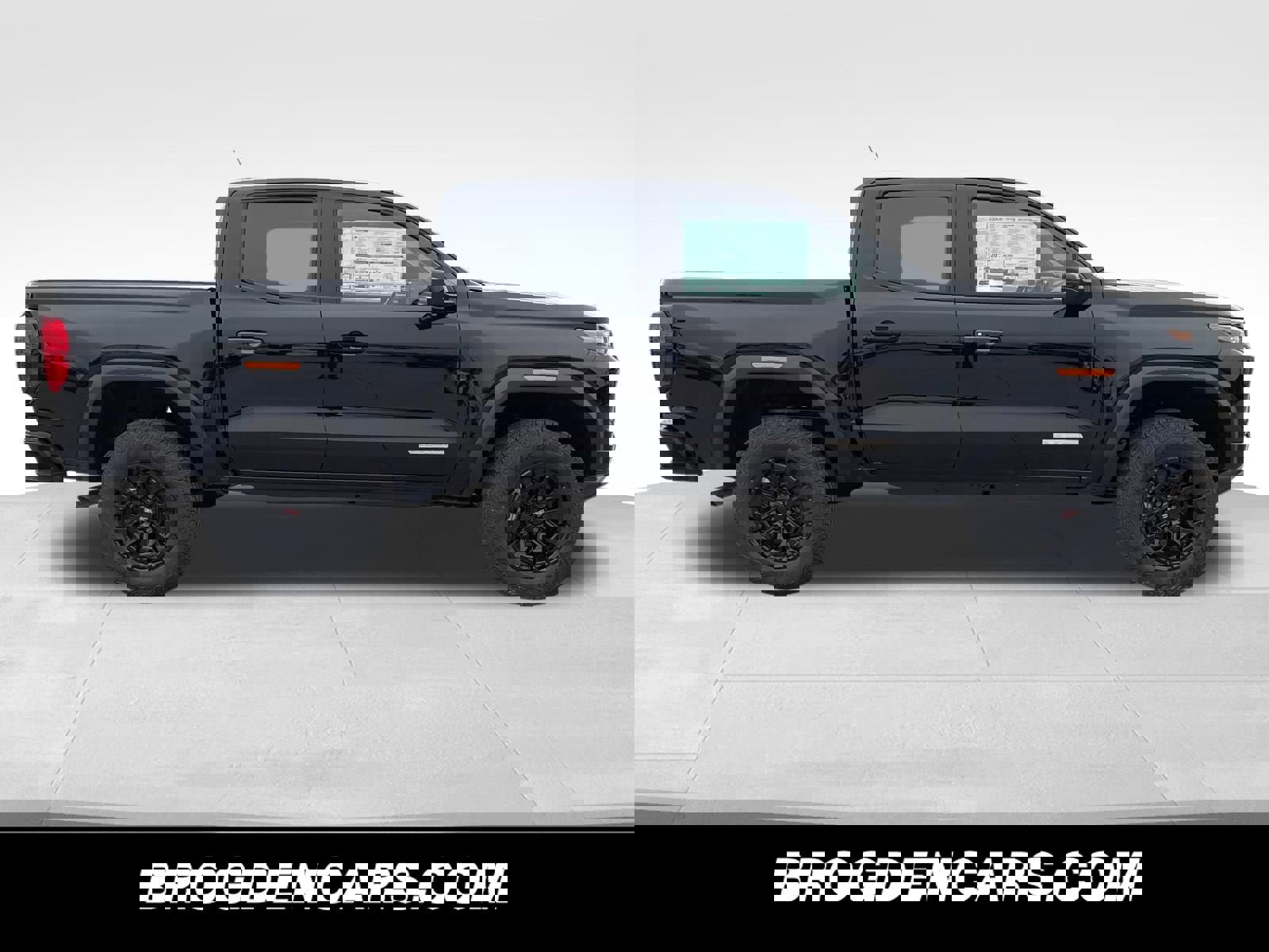 New 2026 GMC Canyon Elevation w/ Convenience Package image 3