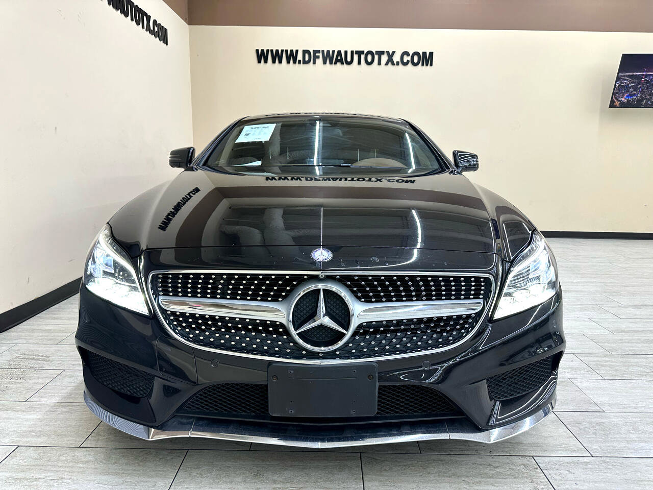 Used 2015 Mercedes-Benz CLS 400 w/ Premium 2 Package image 3