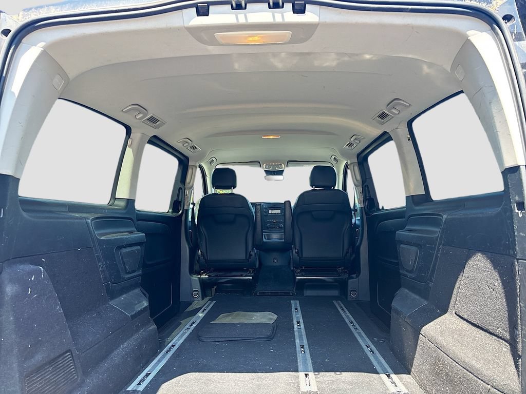 Used 2018 Mercedes-Benz Metris Passenger image 27