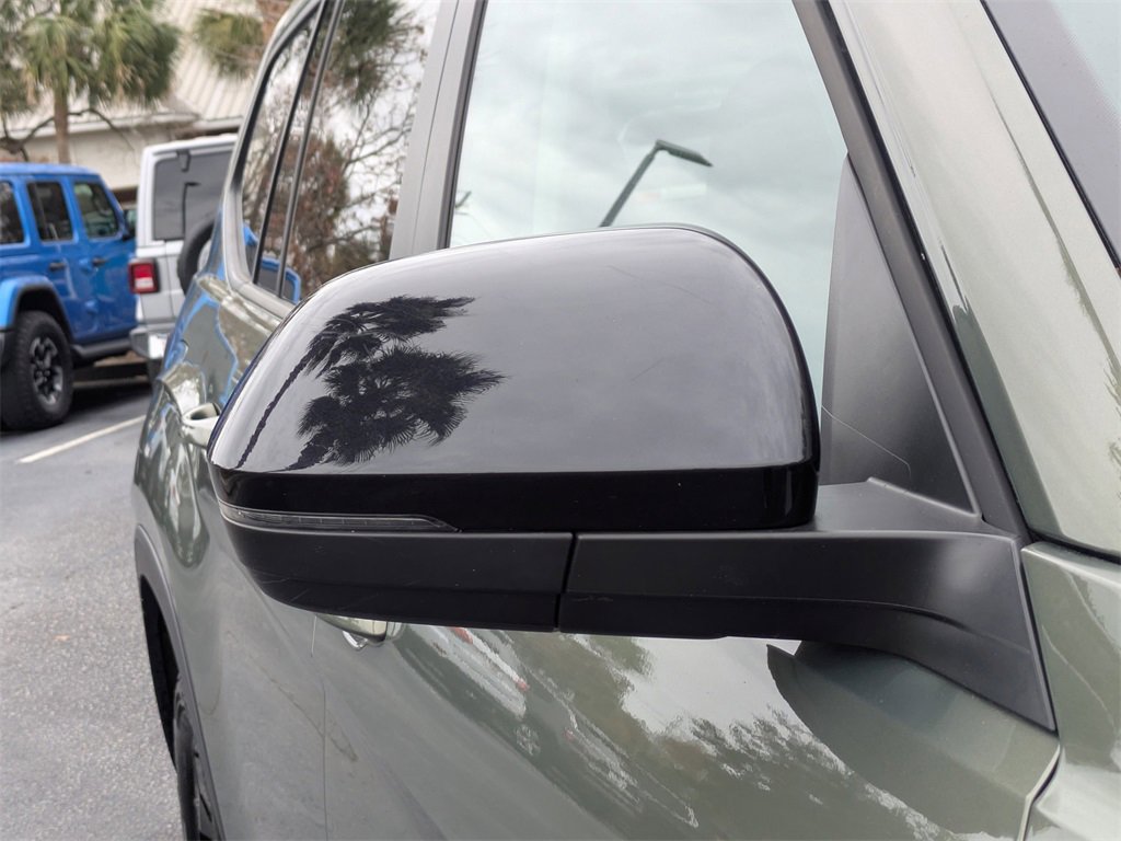 Used 2024 Volkswagen Atlas Peak Edition SE image 12