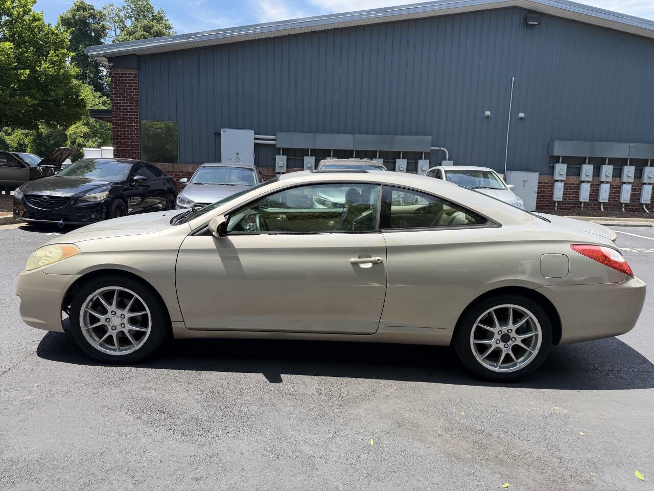 Used 2004 Toyota Solara SE Sport FWD image 2