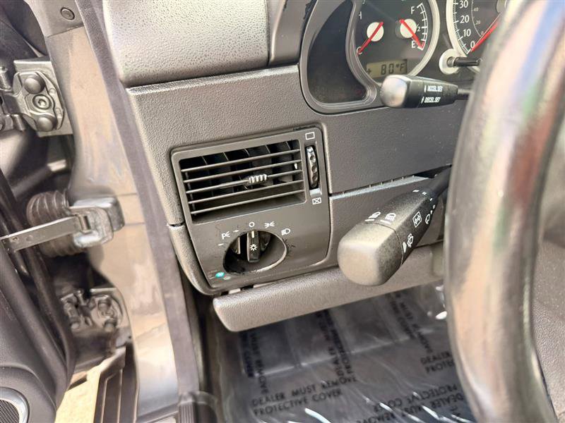 Used 2004 Chrysler Crossfire Coupe RWD image 7