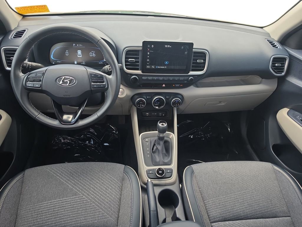 Certified 2025 Hyundai Venue Limited FWD image 10