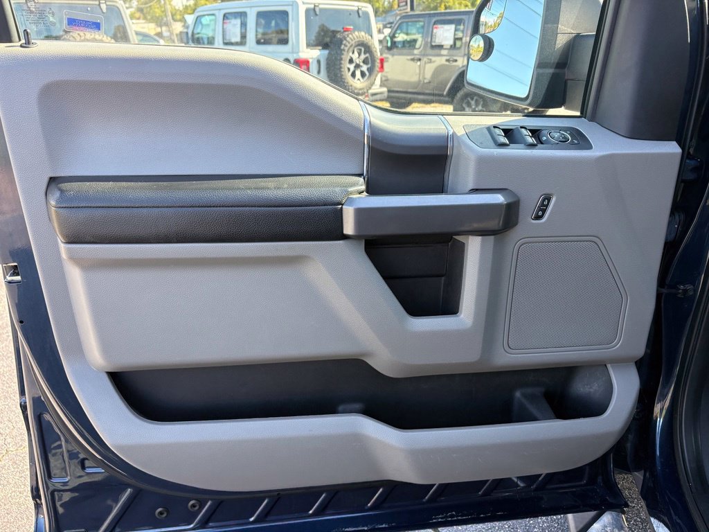 Used 2019 Ford F150 XLT w/ Equipment Group 302A Luxury AWD/4WD image 33