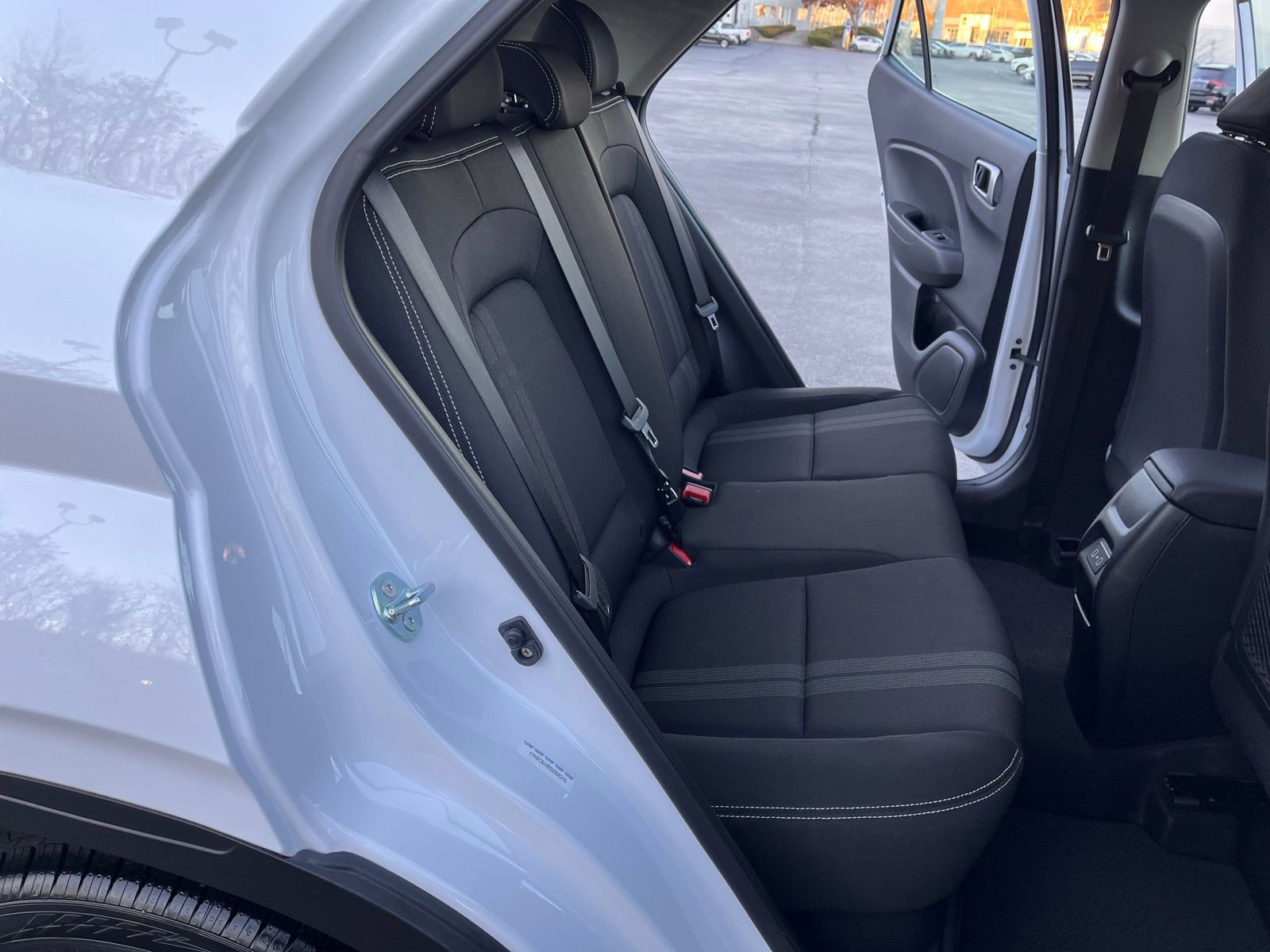 Used 2025 Hyundai Venue SEL image 15