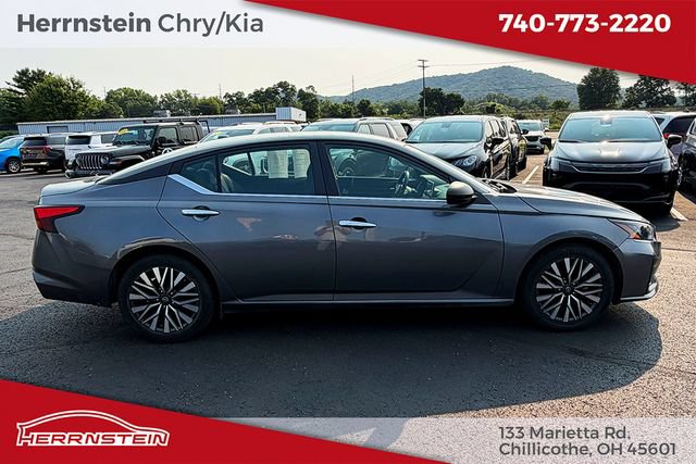 Used 2024 Nissan Altima 2.5 SV FWD image 21