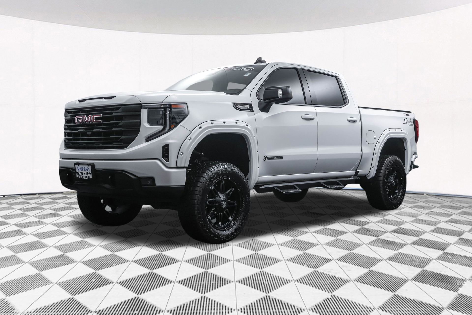 Used 2023 GMC Sierra 1500 Elevation w/ Preferred Package image 2