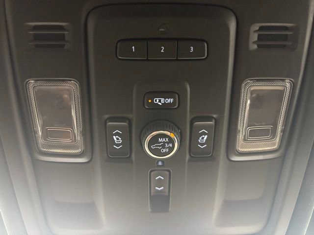 Used 2024 Chevrolet Suburban Premier image 37