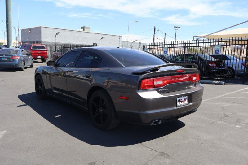 Used 2013 Dodge Charger R/T RWD image 5
