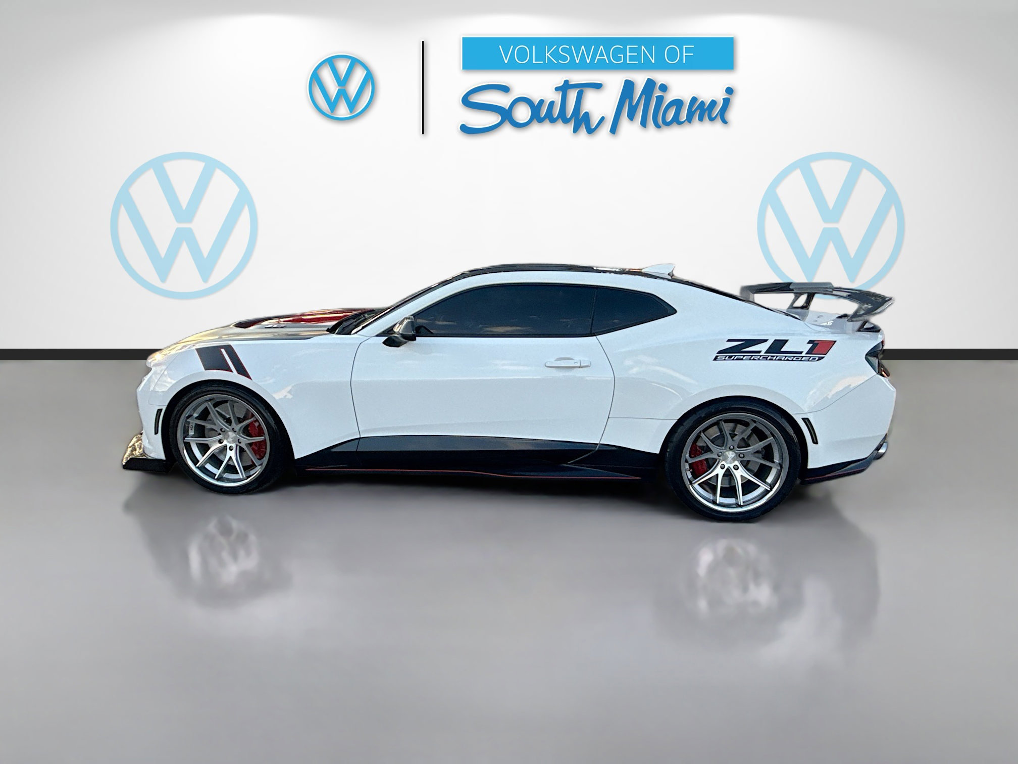 Used 2018 Chevrolet Camaro ZL1 image 4