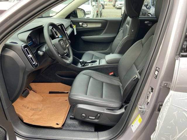 New 2026 Volvo XC40 B5 Core image 11